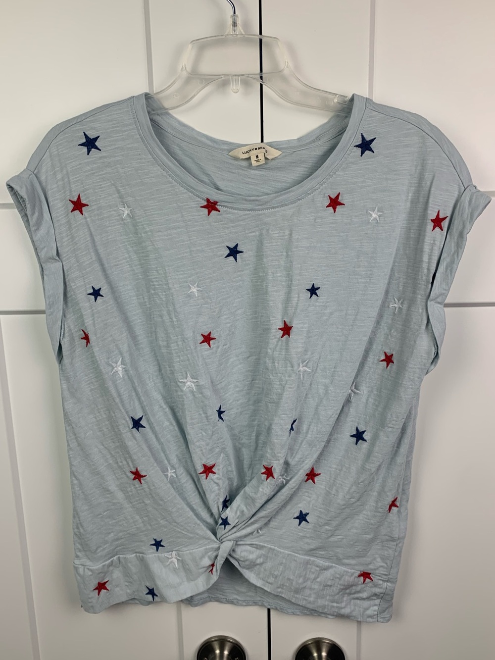 Lucky Brand MEDIUM Blue Embroidered Star Twist Front Tee Patriotic USA July 4th